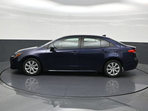 Used 2024 Toyota Corolla LE FWD image 2