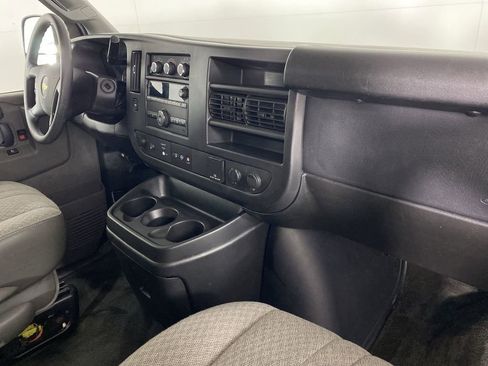 Used 2016 Chevrolet Express 3500 LT w/ LT Preferred Equipment Group image 27