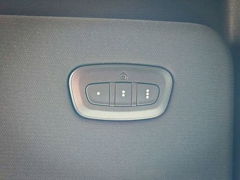 New 2026 RAM 1500 4x4 Crew Cab image 32