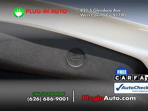 Used 2023 Tesla Model 3 Standard Range image 12