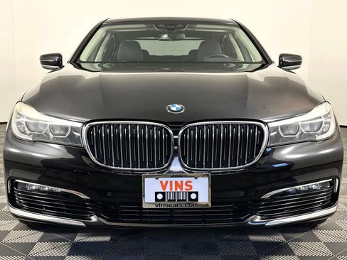 Used 2017 BMW 740i xDrive image 23