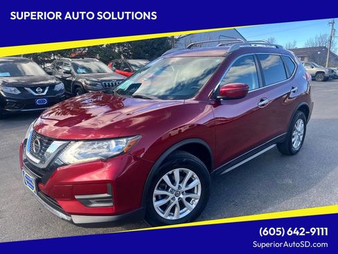 Used 2020 Nissan Rogue SV image 1