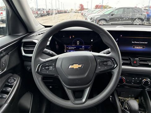 Used 2025 Chevrolet TrailBlazer LT image 18