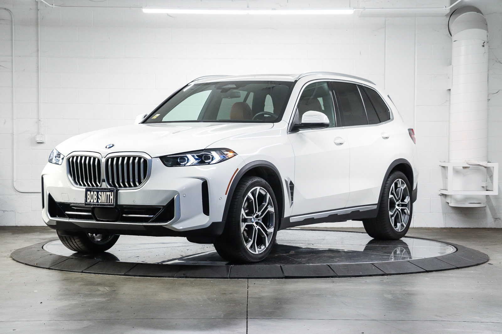 Used 2026 BMW X5 sDrive40i w/ Premium Package RWD image 3