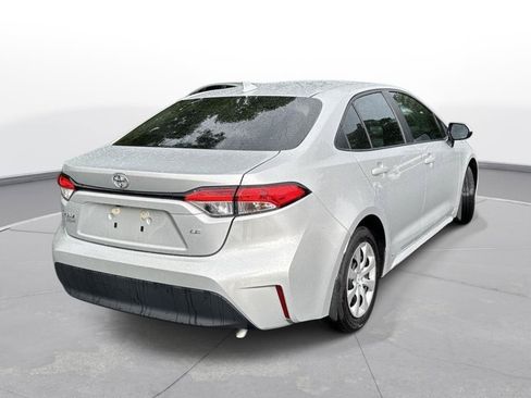 Used 2026 Toyota Corolla LE FWD image 6