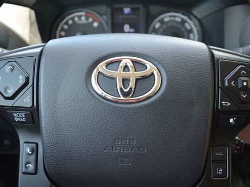 Used 2023 Toyota Tacoma SR AWD/4WD image 11