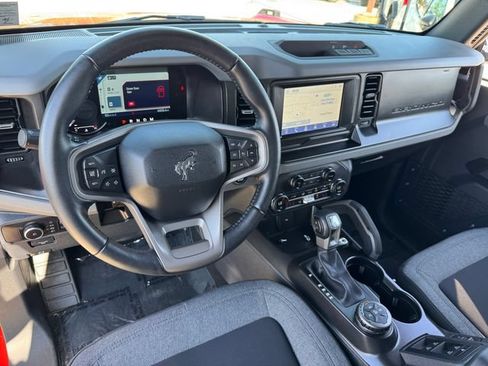 Used 2023 Ford Bronco Big Bend AWD/4WD image 3