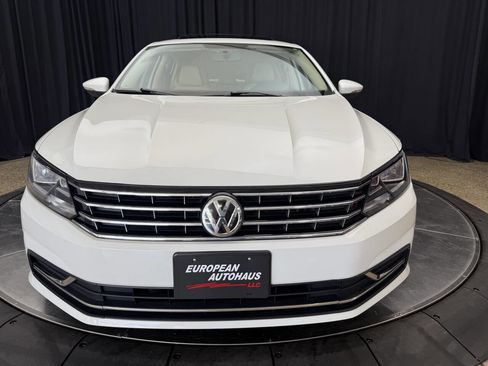 Used 2017 Volkswagen Passat 1.8T SE FWD image 13