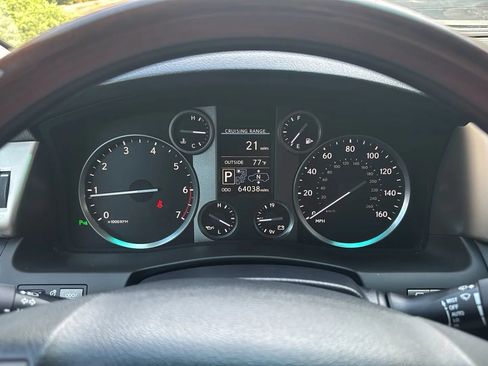 Used 2014 Lexus LX 570 4WD image 9