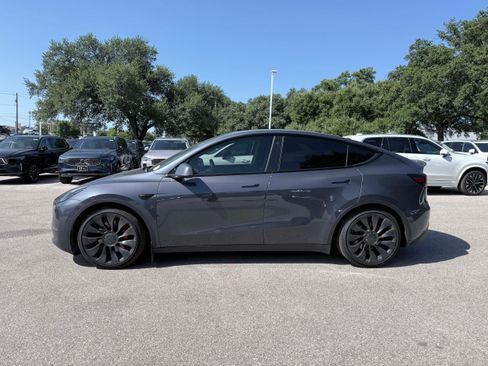 Used 2022 Tesla Model Y Performance AWD/4WD image 3