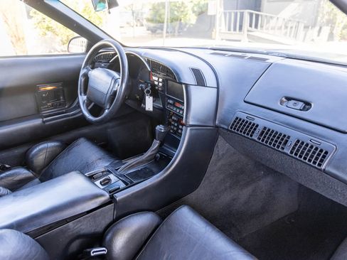 Used 1993 Chevrolet Corvette Coupe image 19