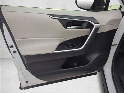 Used 2024 Toyota RAV4 XLE w/ Convenience Package FWD image 10