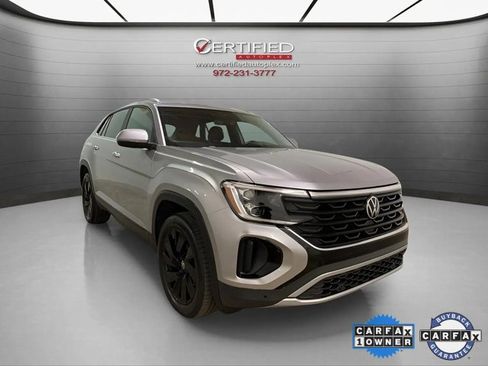 Used 2025 Volkswagen Atlas Cross Sport SE w/ Black Wheel Package image 3