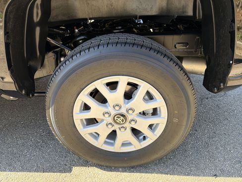 Used 2026 Toyota Tacoma SR5 image 19