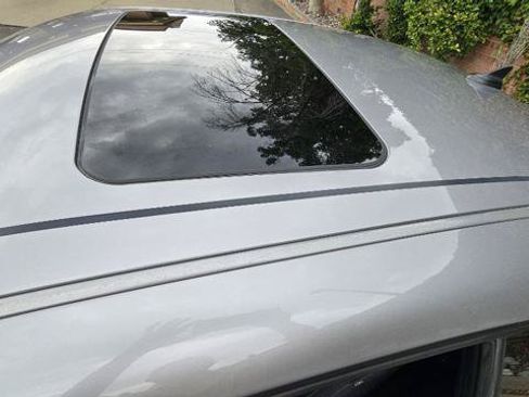 Used 2016 Dodge Challenger R/T RWD image 8