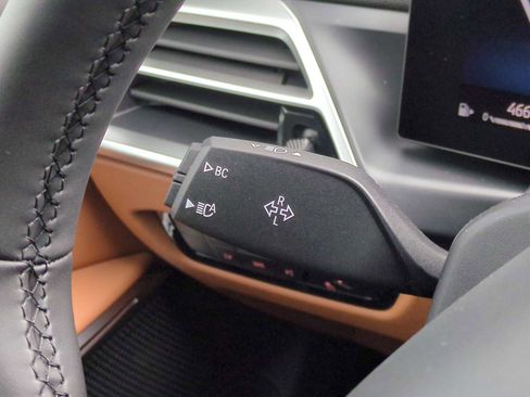 New 2026 BMW 330i xDrive Sedan w/ Premium Package AWD/4WD image 28