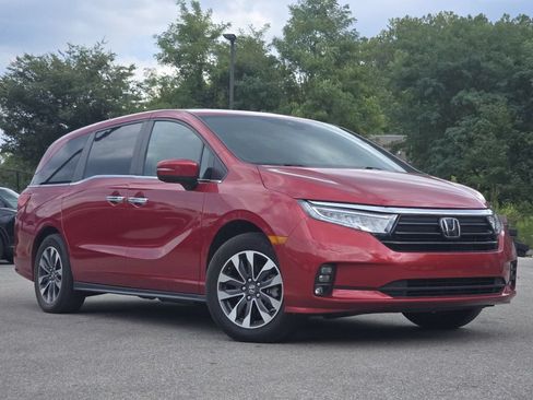 Used 2024 Honda Odyssey EX-L image 2