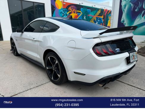 Used 2021 Ford Mustang GT Premium w/ Black Accent Package RWD image 5