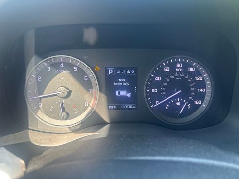 Used 2018 Hyundai Tucson Value w/ Cargo Package FWD image 11