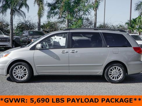 Used 2007 Toyota Sienna XLE image 6