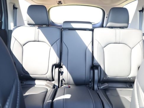 New 2025 Honda Pilot Touring image 27