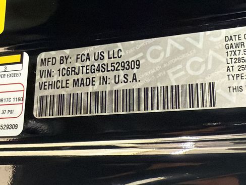 Used 2025 Jeep Gladiator Mojave AWD/4WD image 22