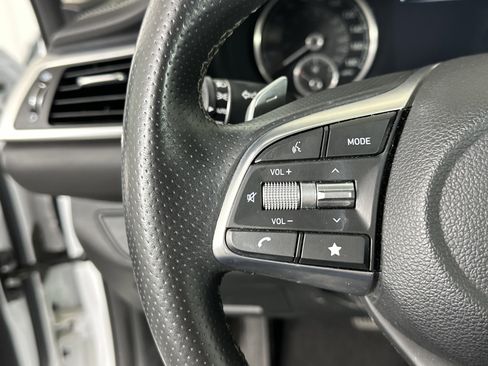 Used 2022 Genesis G70 2.0T w/ Prestige Package image 33