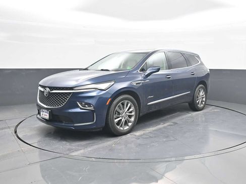 Used 2024 Buick Enclave Avenir w/ Avenir Technology Package AWD/4WD image 4