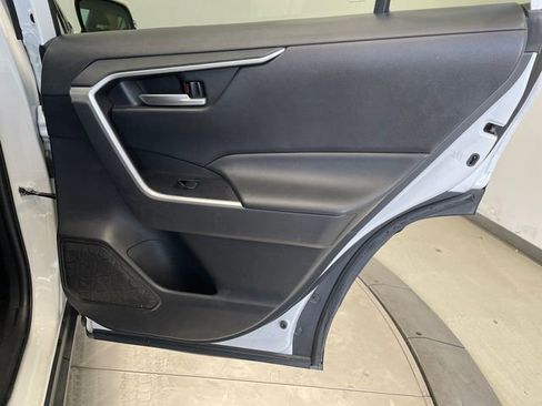 Used 2021 Toyota RAV4 XLE image 37