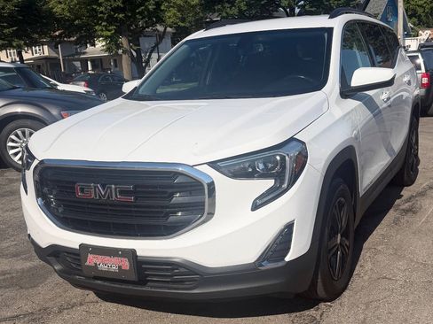 Used 2019 GMC Terrain SLE w/ Driver Convenience Package AWD/4WD image 3