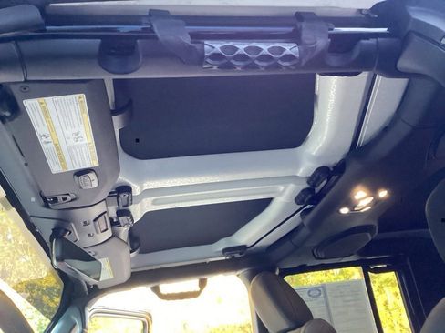 Used 2023 Jeep Gladiator Rubicon w/ LED Lighting Group image 60