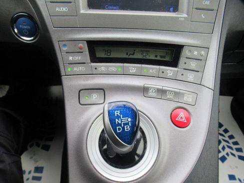 Used 2014 Toyota Prius Two image 18