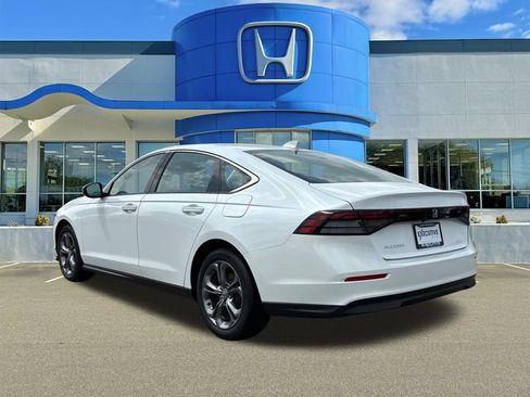 Used 2023 Honda Accord EX image 4