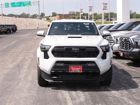 New 2026 Toyota Tacoma TRD Sport AWD/4WD image 4