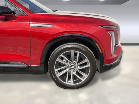 New 2026 Cadillac Vistiq Luxury w/ LPO, Floor Liner Package AWD/4WD image 11