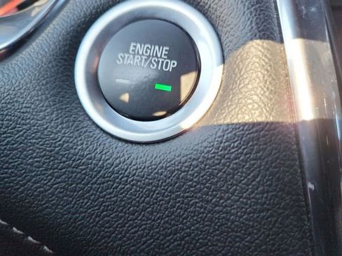 Certified 2023 Chevrolet Traverse LT image 16