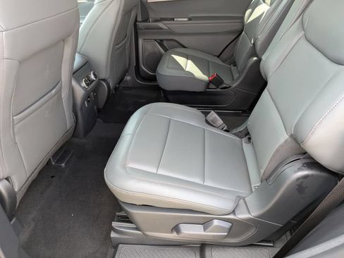 New 2026 Ford Explorer Active w/ Active Comfort Package AWD/4WD image 19