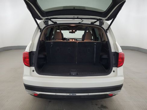 Used 2016 Honda Pilot Touring image 29