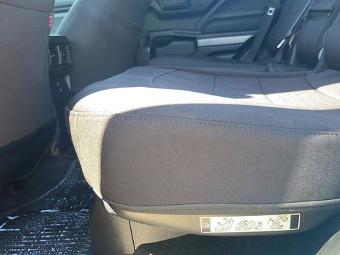 Used 2025 Toyota 4Runner SR5 AWD/4WD image 12
