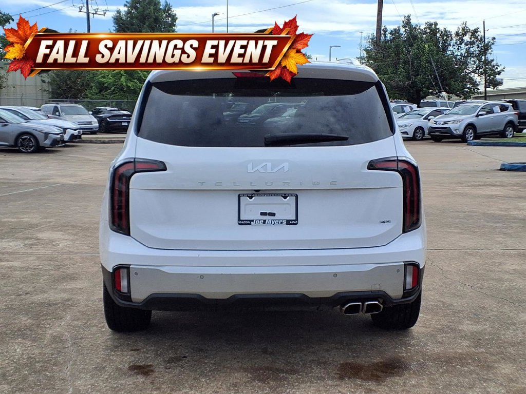 Certified 2024 Kia Telluride EX w/ EX Captain's Chair Package AWD/4WD image 8