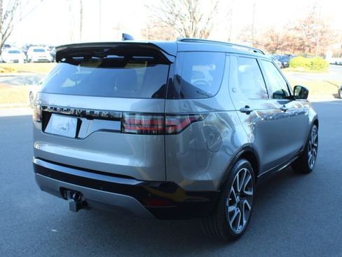 Used 2025 Land Rover Discovery Dynamic SE image 2