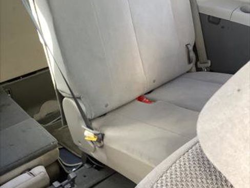 Used 2019 Toyota Sienna L image 18