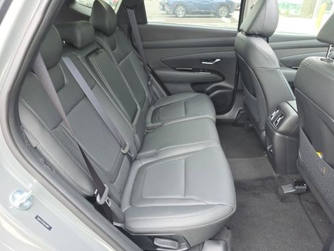 Used 2025 Hyundai Tucson Limited FWD image 19