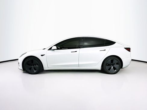 Used 2023 Tesla Model 3 Standard Range RWD image 4