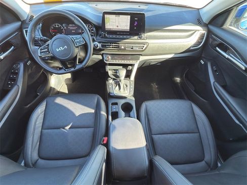 Used 2023 Kia Seltos SX image 23