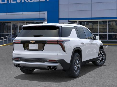 New 2026 Chevrolet Traverse LT w/ Sun and Wheel Package image 4
