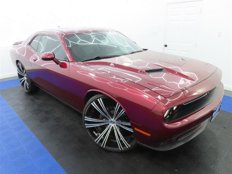 Used 2018 Dodge Challenger SXT Plus RWD image 5