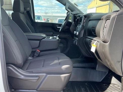 New 2024 GMC Sierra 3500 Pro w/ Convenience Package image 15