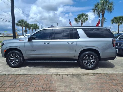 Used 2023 Chevrolet Suburban Z71 w/ Luxury Package AWD/4WD image 9