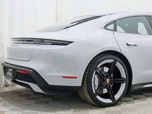 Used 2023 Porsche Taycan Turbo image 9